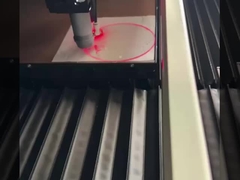 apparecchiature per il taglio a microjet laser (LMJ)