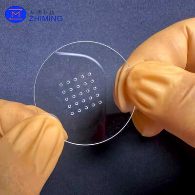 comprare Wafer micro-via TGV di piccola dimensione in zaffiro per la prototipazione in laboratorio, dispositivi MEMS e applicazioni di micro-strutture ottiche fabbricazione online