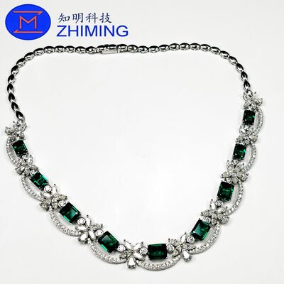 comprare Collana con zaffiro verde smeraldo coltivato in laboratorio - Eleganti gioielli in zaffiro sintetico fabbricazione online