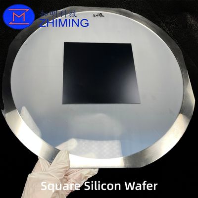 Wafer di silicio quadrato con supporto laminato con film per ricerca avanzata su circuiti integrati, semiconduttori e quantistica